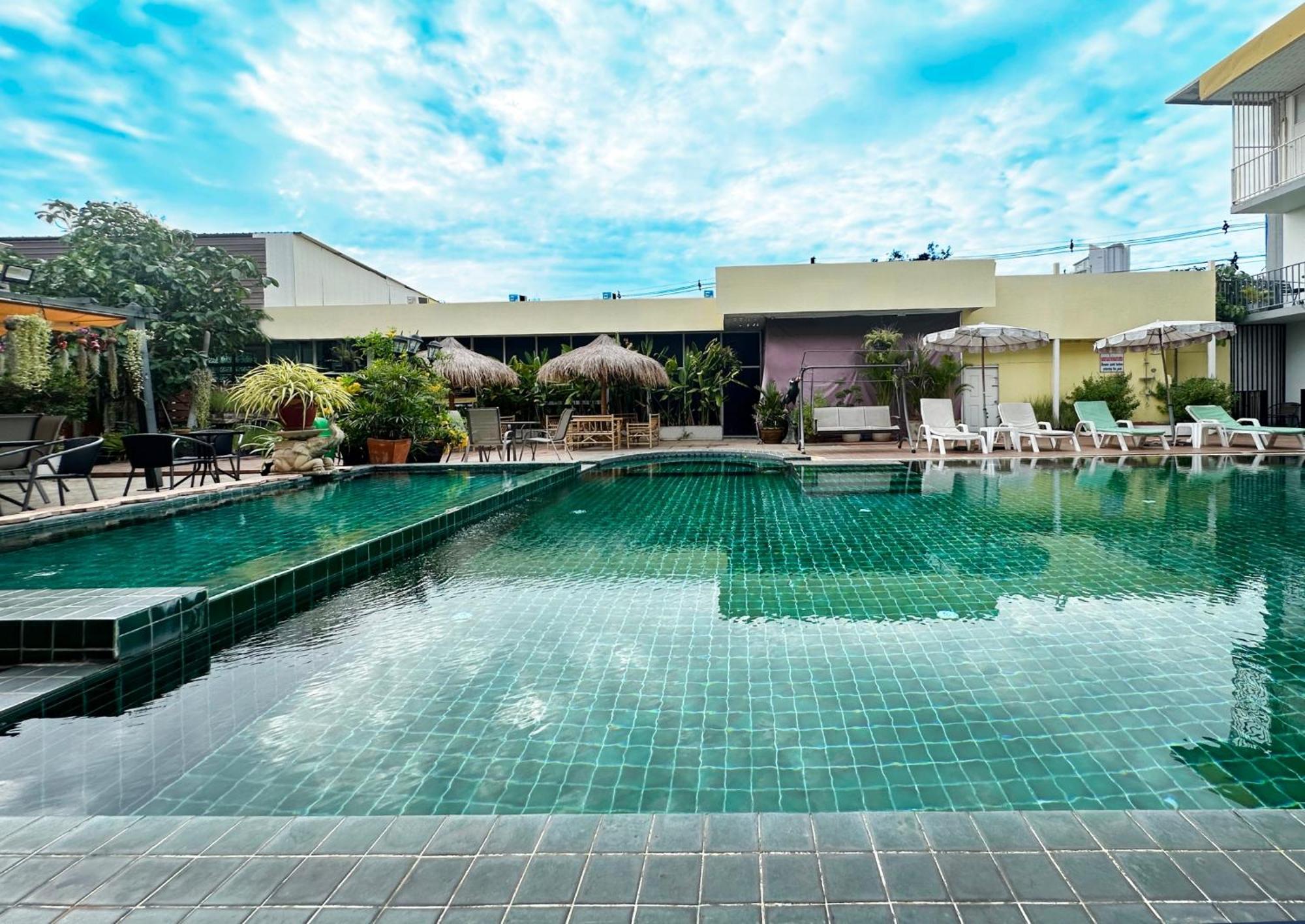 Anantra Pattaya Resort Extérieur photo