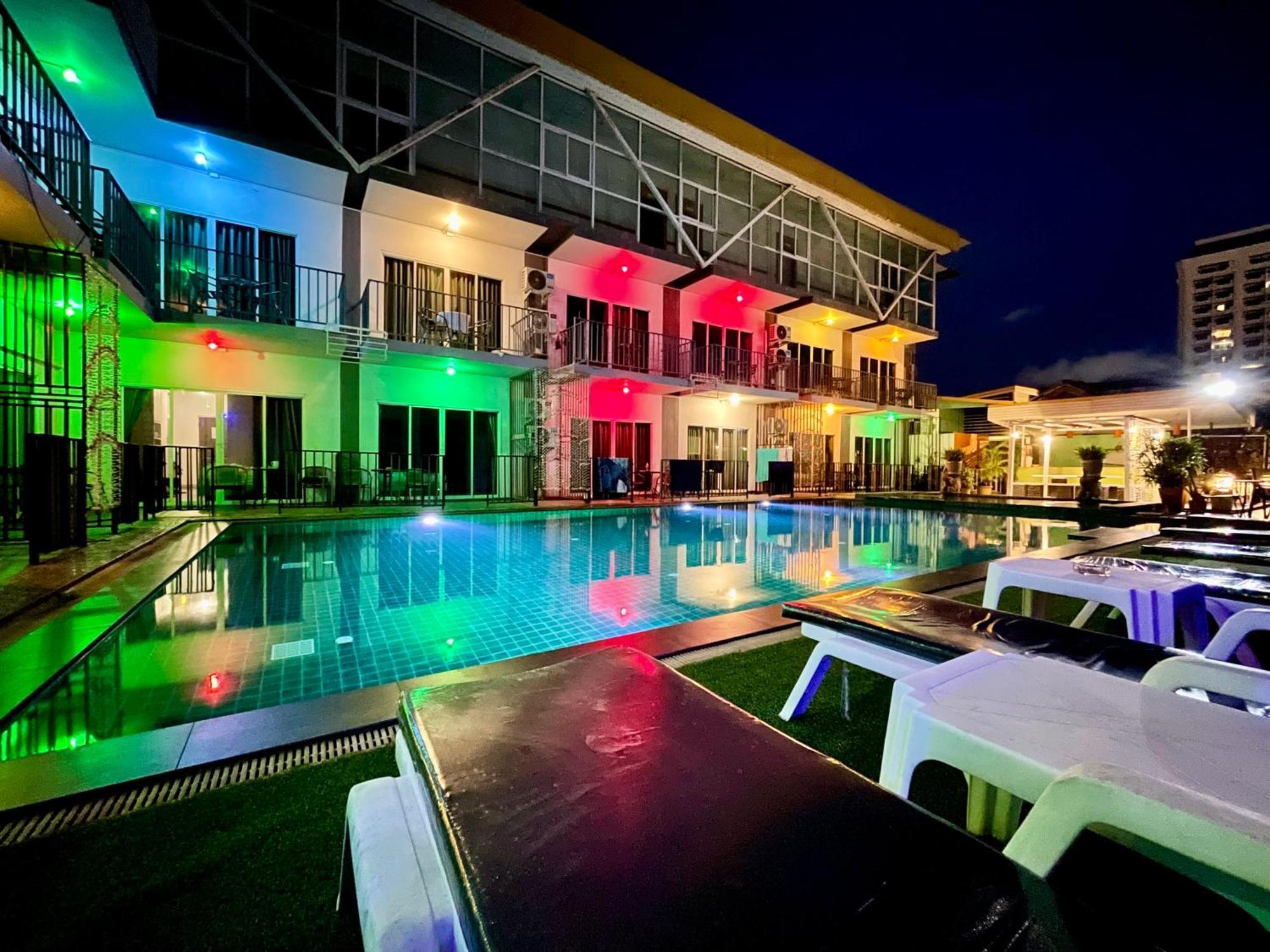 Anantra Pattaya Resort Extérieur photo